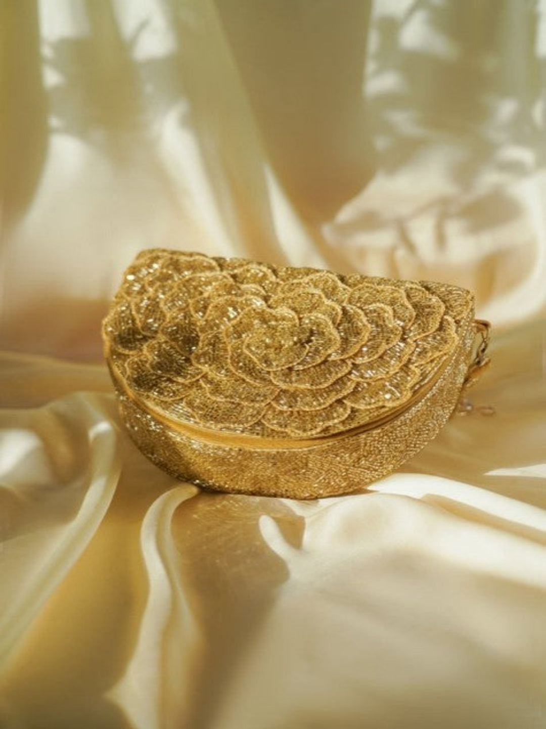 Rosy Petal-Gold